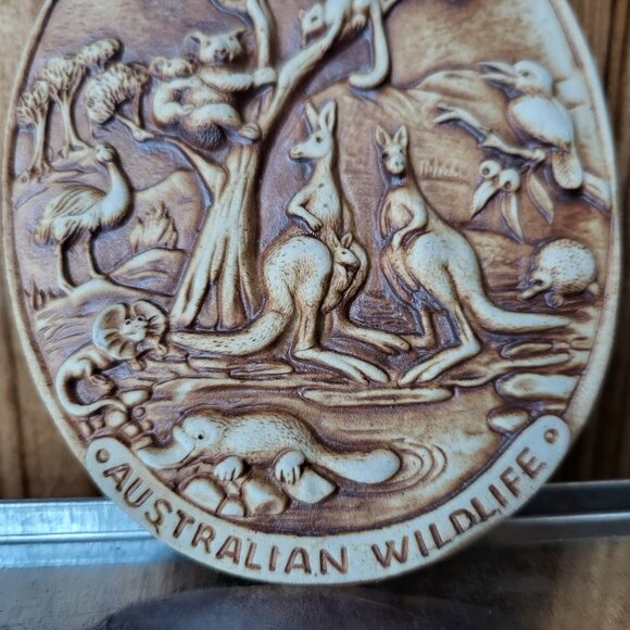 Vintage Swagman Pottery Australian Wildlife Wall Plaque - Picture 3 of 11